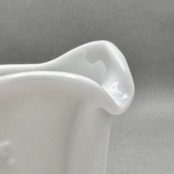 Vintage Westmoreland Milk Glass Pitcher With Embossed Grapes And Vines Detail - Picture 5 of 10